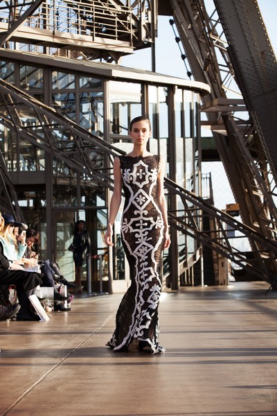 Unconventional Catwalk Took Over Paris The Phenomenal Success of Jessia Minh Anhs Autumn Fashion Show Atop the Eiffel Tower